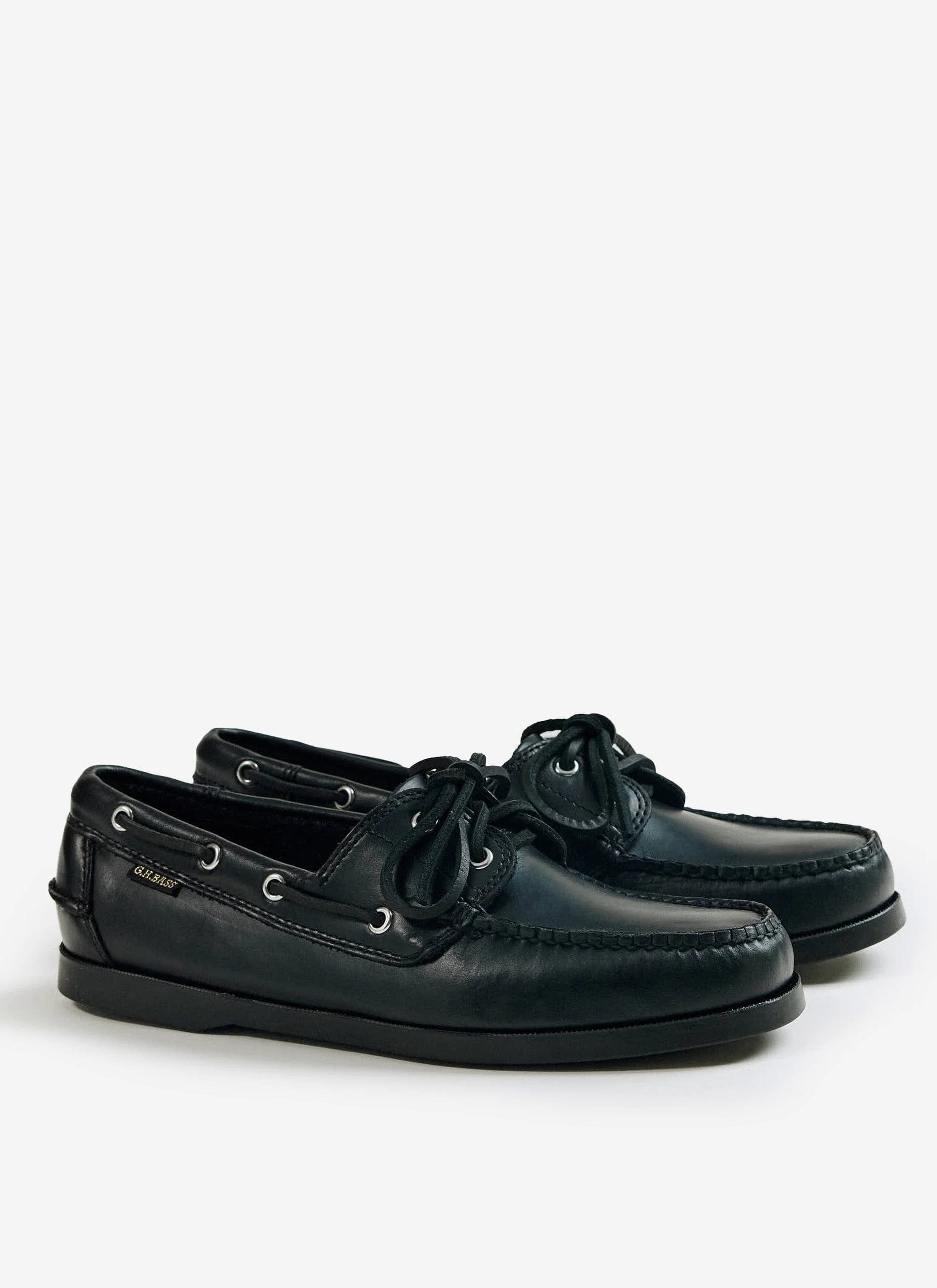 G.H.Bass | Jetty II Boater 2 Eye | Black