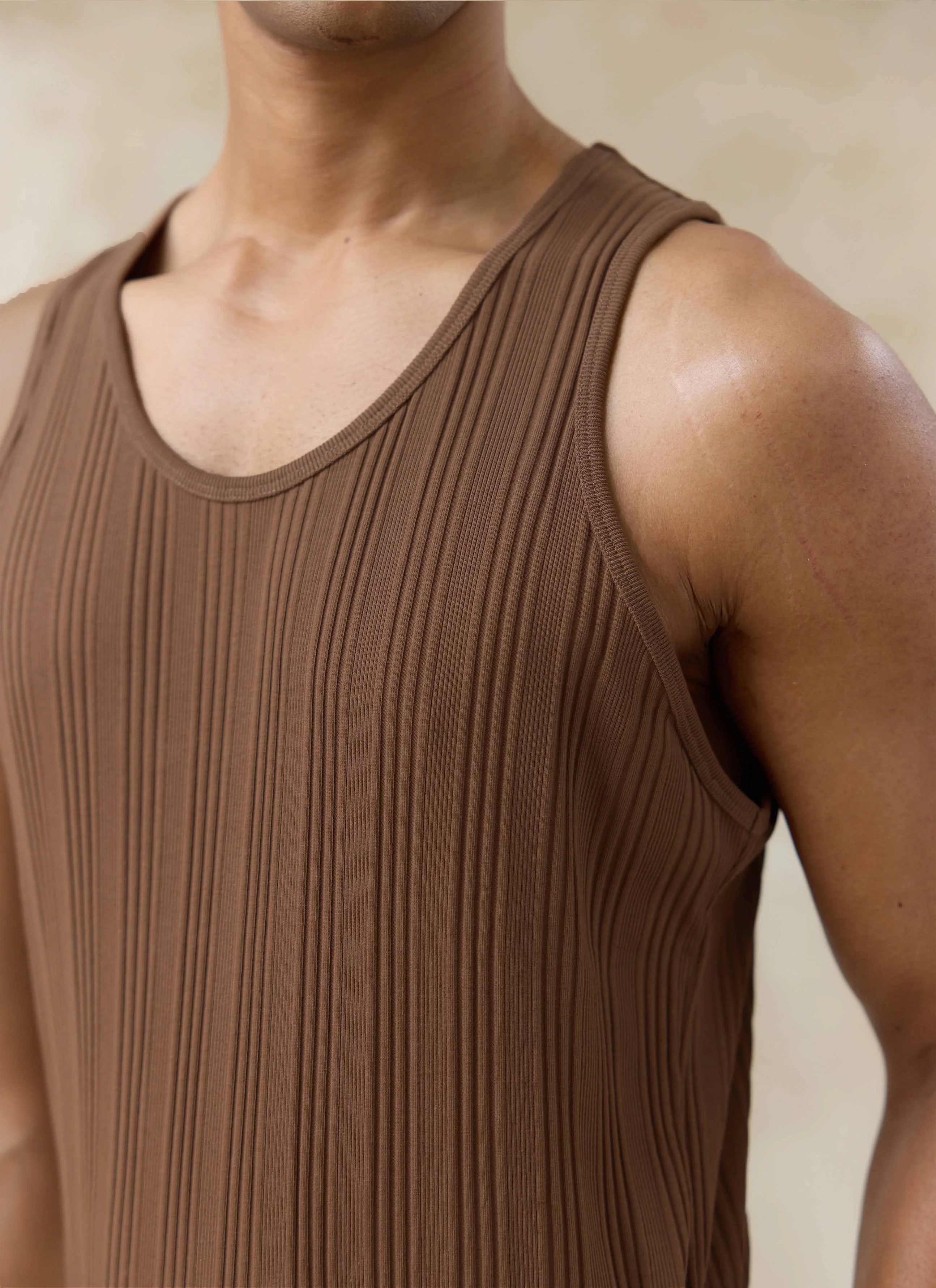 Leon Ribbed Vest | Cotton | Brown