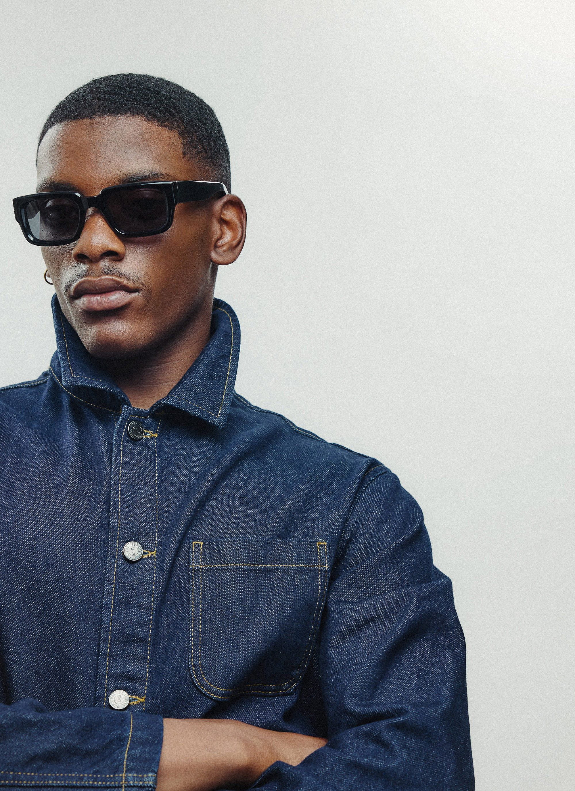P002-E2 Black Sunglasses | Black Polarized Lenses - Image 5